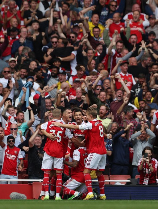 Arsenal thump Tottenham 3-1 to extend their reign at the top