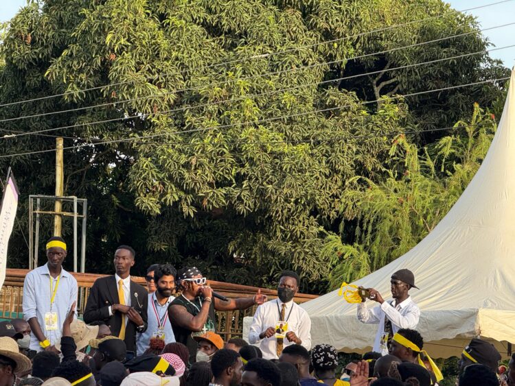 Students Weigh Options as Guild Presidential Candidates Present Manifestos